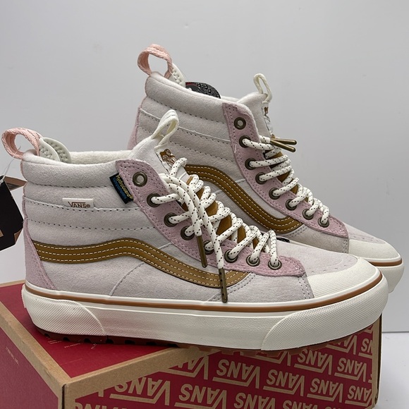 Vans WMNS Sk8-Hi Mte-2 Marshmallow/Multi
VN0A5HZZBP3 Lace Up Boots Cold Weather - Picture 7 of 16